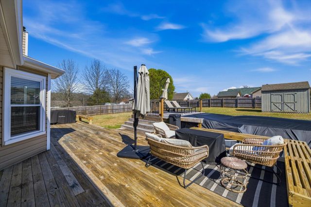 2727 Kenwood Drive, Athens, TN 37303