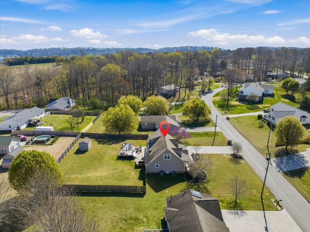 2727 Kenwood Drive, Athens, TN 37303