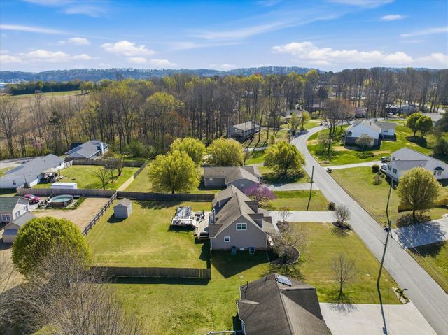 2727 Kenwood Drive, Athens, TN 37303