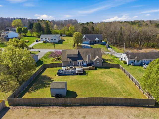 2727 Kenwood Drive, Athens, TN 37303