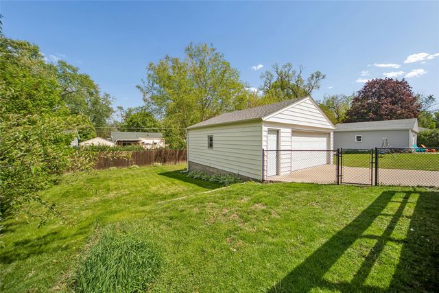 3929 56th Street, Des Moines, IA 50310