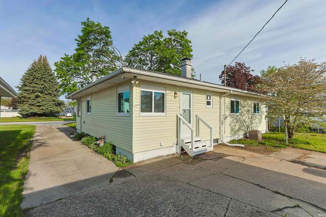 1228 Ironwood Drive, South Bend, IN 46617