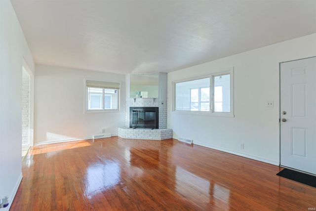 1228 Ironwood Drive, South Bend, IN 46617