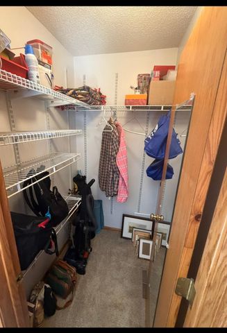 6533 Neddersen Circle, Brooklyn Park, MN 55445