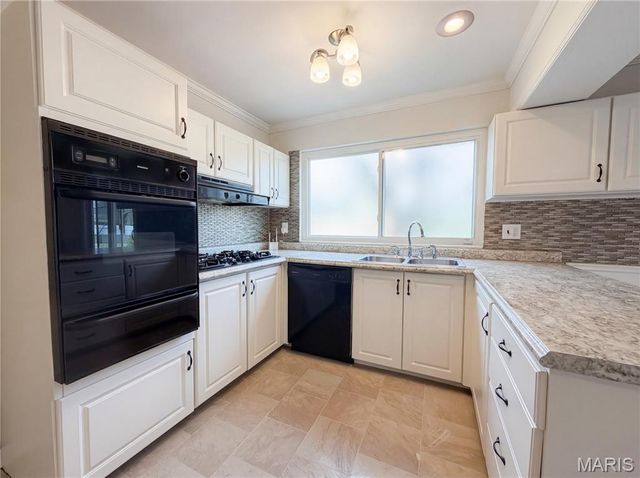 3325 Steed Drive, Florissant, MO 63033