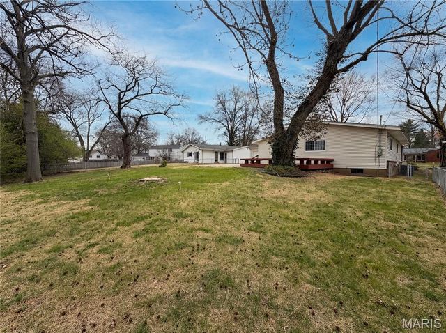 3325 Steed Drive, Florissant, MO 63033