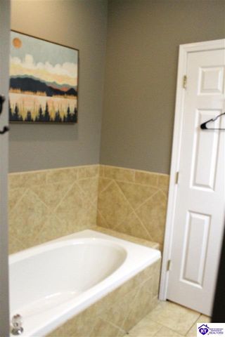 149 Iron Gate Place, Rineyville, KY 40162