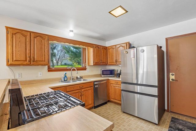 2505 Sara Road, Madison, WI 53711