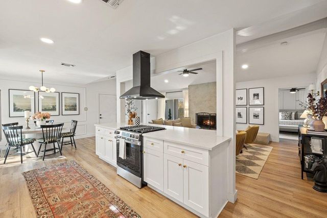 11912 Oakbrook DR, Austin, TX 78753