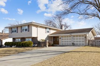 1165 Mayfield Lane, Hoffman Estates, IL 60169