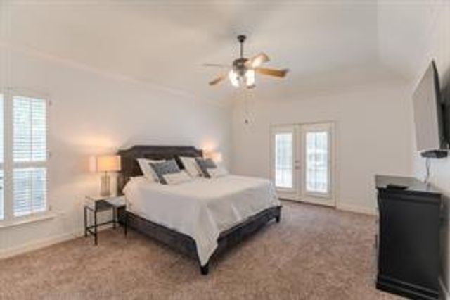 6 Greycrest Place, The Woodlands, TX 77382