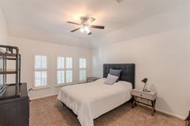 6 Greycrest Place, The Woodlands, TX 77382