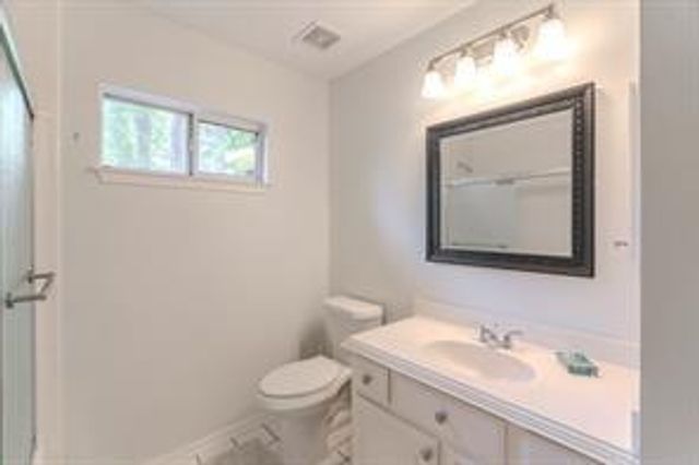 6 Greycrest Place, The Woodlands, TX 77382