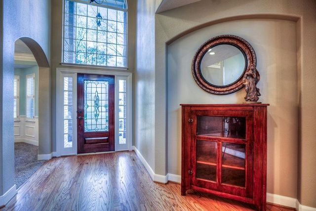 6 Greycrest Place, The Woodlands, TX 77382