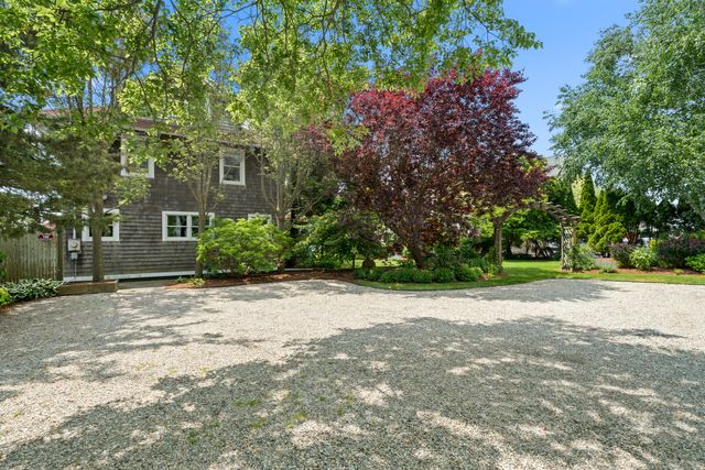 118 Middle Beach Road, Madison, CT 06443