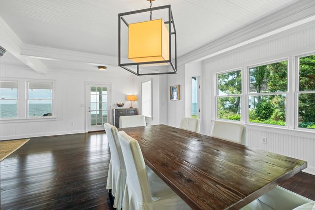 118 Middle Beach Road, Madison, CT 06443