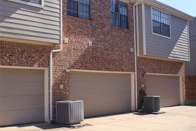 8888 Benning Drive 162, Houston, TX 77031