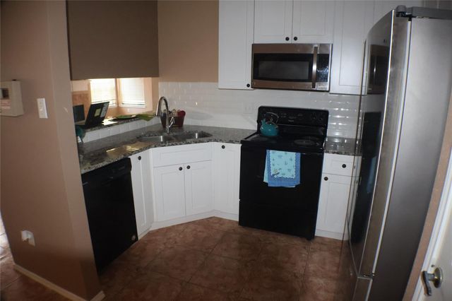 8888 Benning Drive 162, Houston, TX 77031