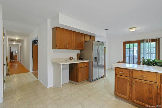 6 Gage Court, Tappan, NY 10983