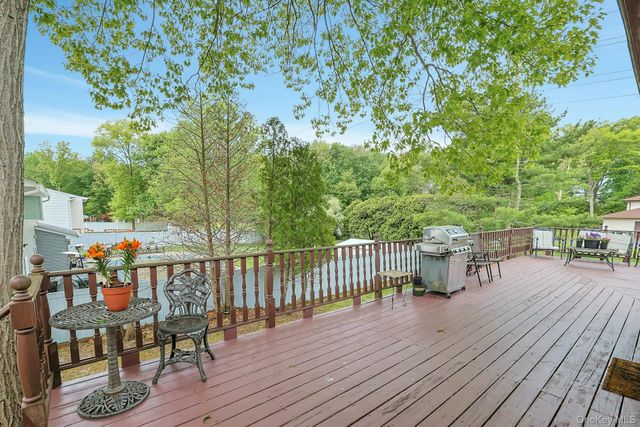6 Gage Court, Tappan, NY 10983