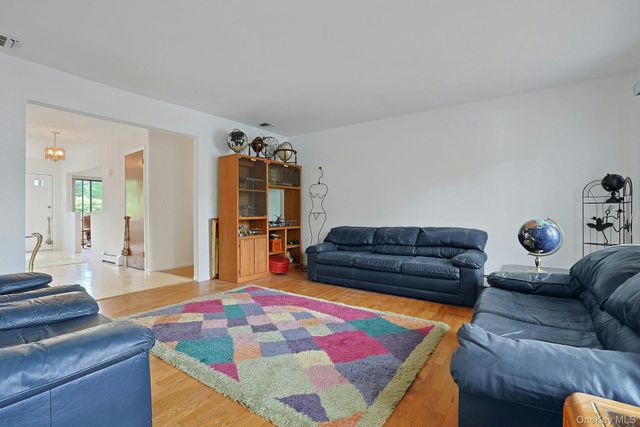 6 Gage Court, Tappan, NY 10983