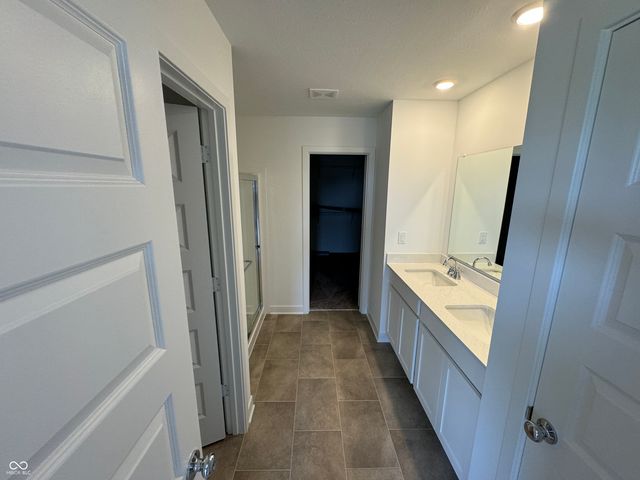 1124 Tansley Lane, Avon, IN 46123