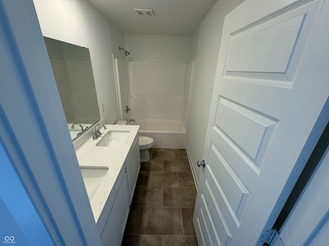 1124 Tansley Lane, Avon, IN 46123