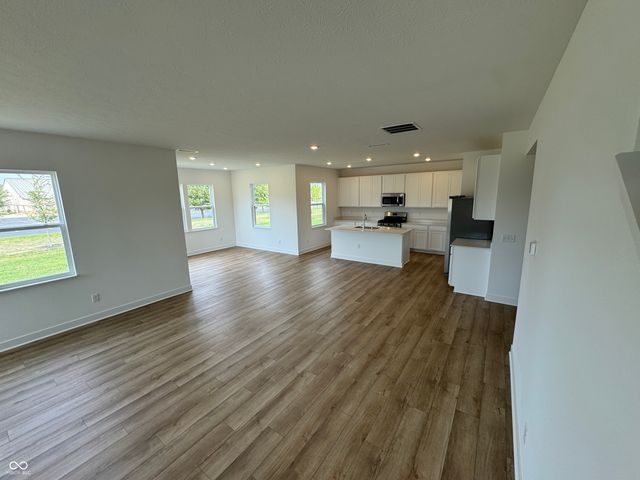 1124 Tansley Lane, Avon, IN 46123