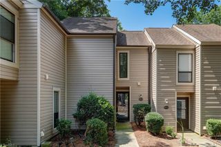 301 Village Lane E, Greensboro, NC 27409