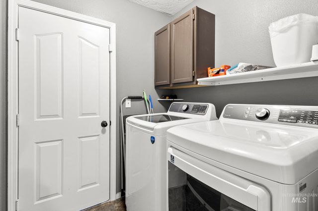 1026 W Edwards Ave, Nampa, ID 83686