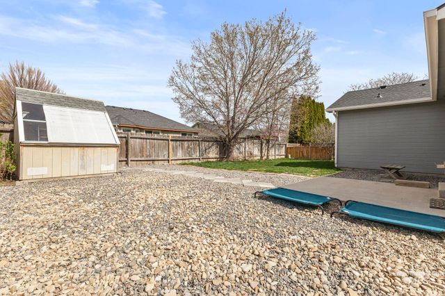 1026 W Edwards Ave, Nampa, ID 83686