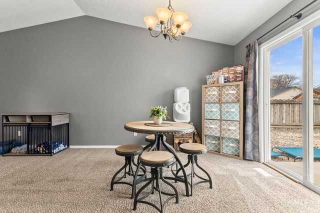 1026 W Edwards Ave, Nampa, ID 83686