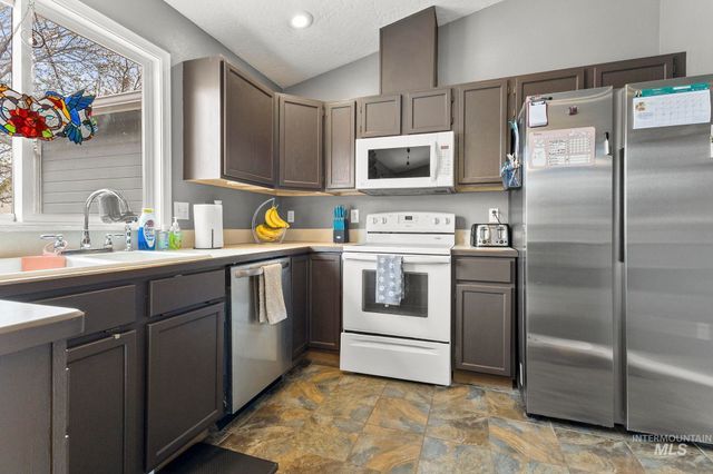 1026 W Edwards Ave, Nampa, ID 83686