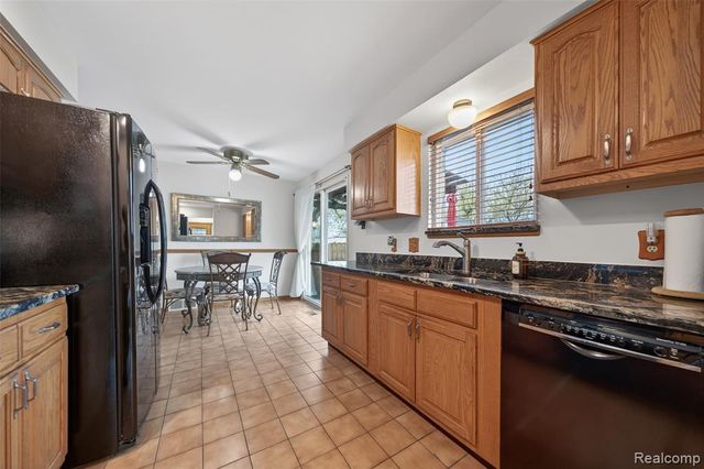 133 N Bywood Avenue, Clawson, MI 48017