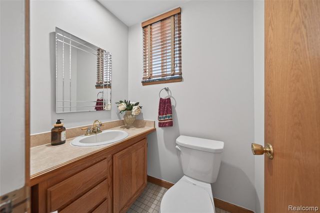 133 N Bywood Avenue, Clawson, MI 48017