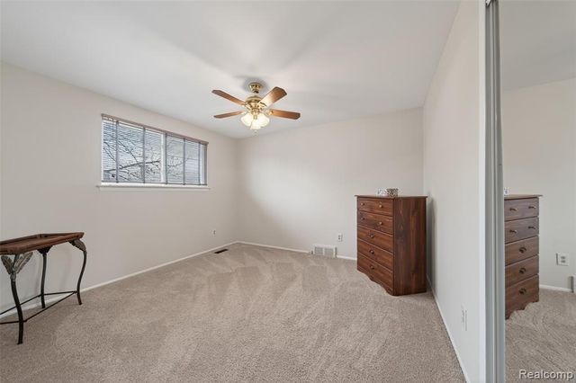 133 N Bywood Avenue, Clawson, MI 48017