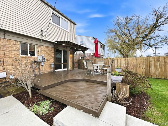 133 N Bywood Avenue, Clawson, MI 48017