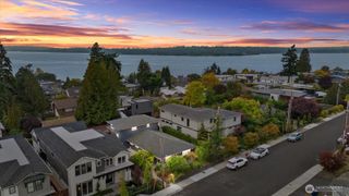 221 8th Avenue W, Kirkland, WA 98033