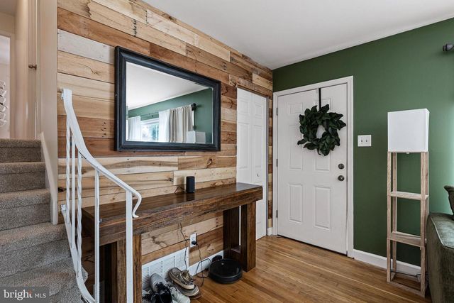 2433 OWEN DR, Wilmington, DE 19808
