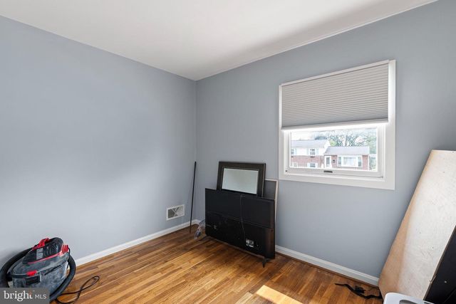 2433 OWEN DR, Wilmington, DE 19808