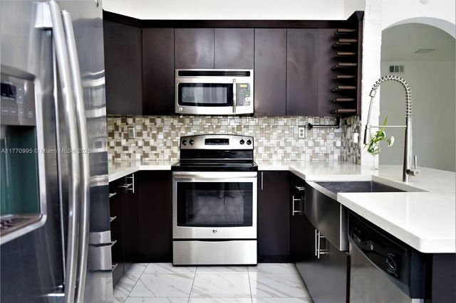 3365 W 91 Terr, Hialeah, FL 33018