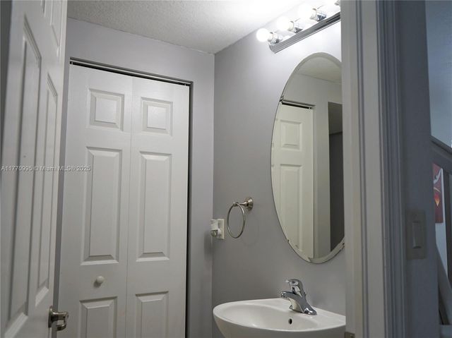 3365 W 91 Terr, Hialeah, FL 33018