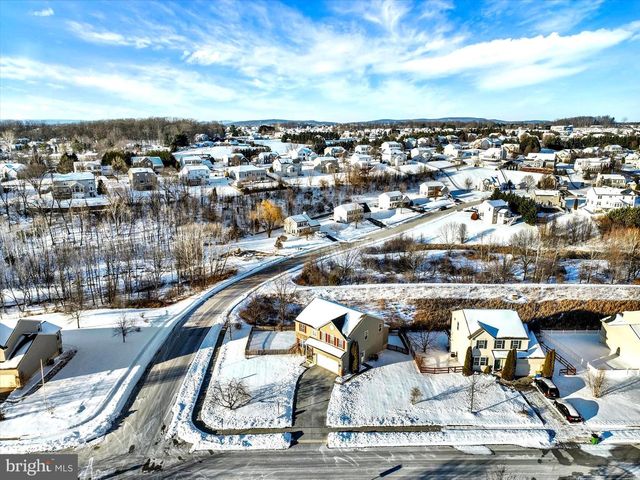 85 MALEK DR, Hanover, PA 17331