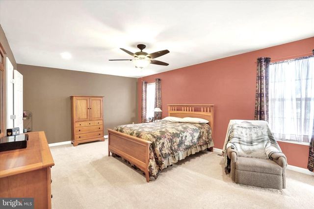 85 MALEK DR, Hanover, PA 17331