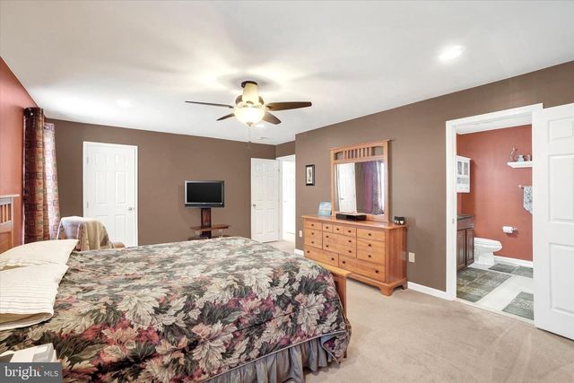 85 MALEK DR, Hanover, PA 17331