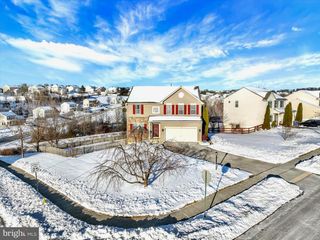 85 MALEK DR, Hanover, PA 17331