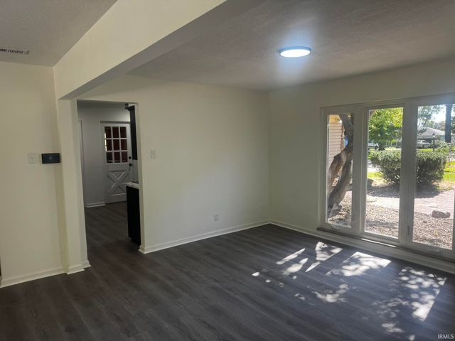 816 Ludwig Park Drive, Fort Wayne, IN 46825