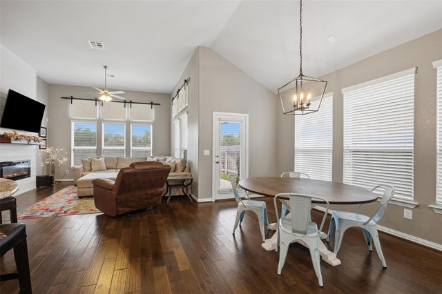 304 Vista Portola LOOP, Liberty Hill, TX 78642