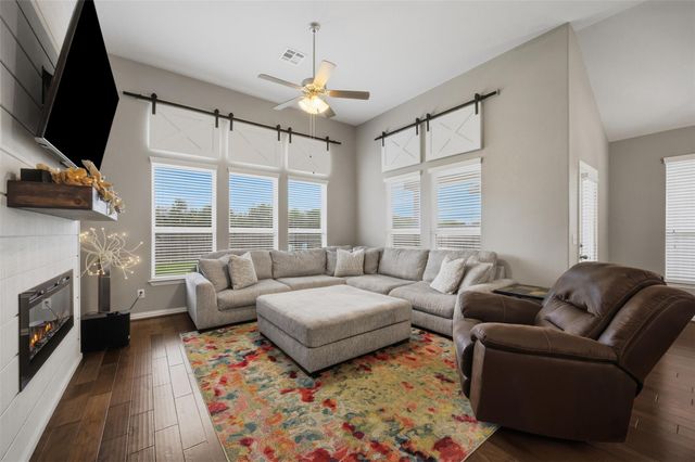 304 Vista Portola LOOP, Liberty Hill, TX 78642