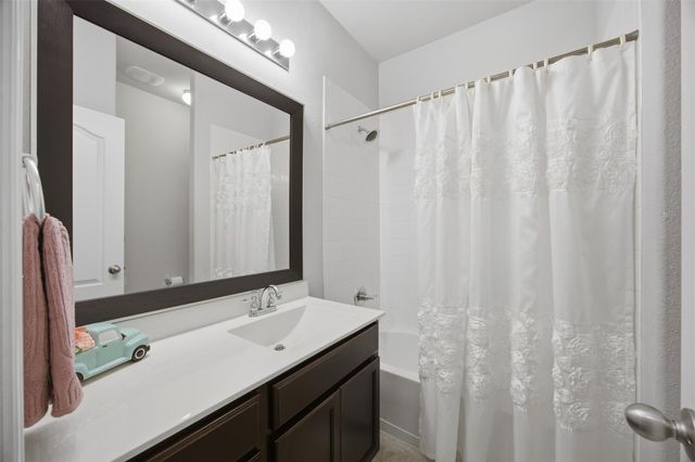 304 Vista Portola LOOP, Liberty Hill, TX 78642